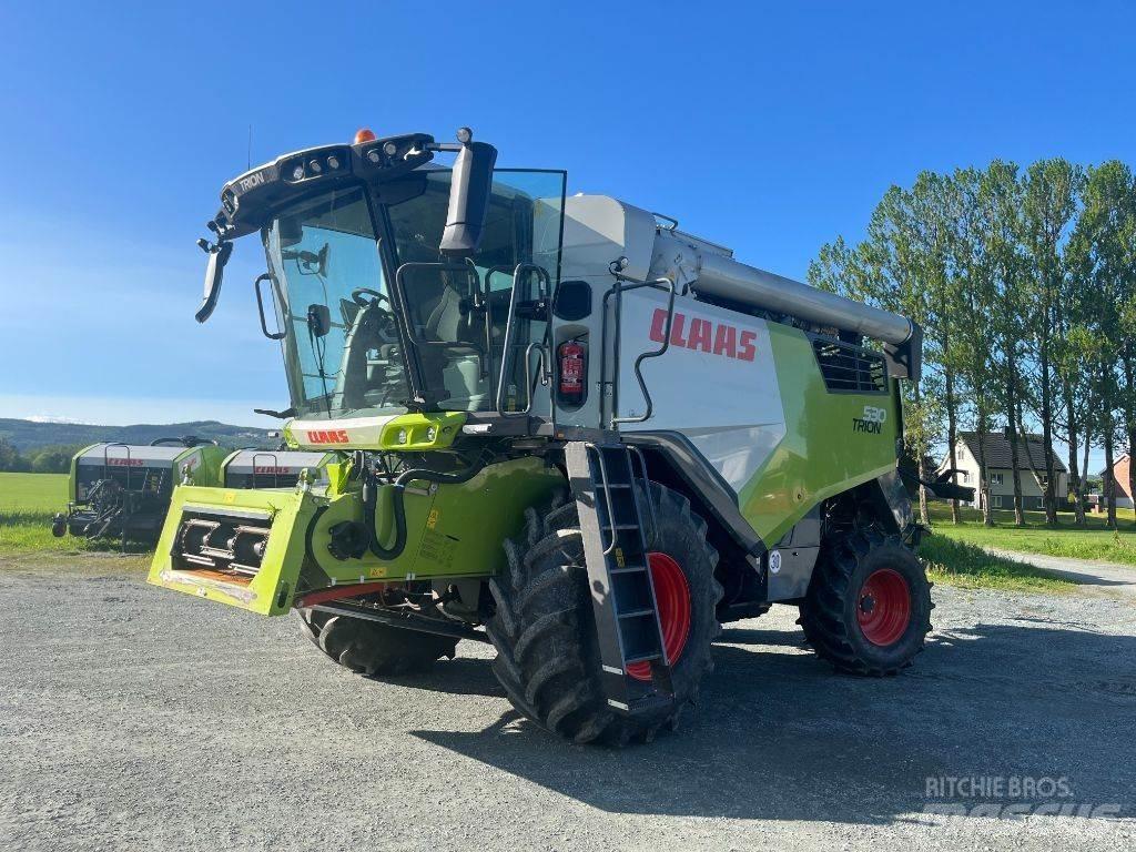 CLAAS Trion Kombinované zberacie stroje