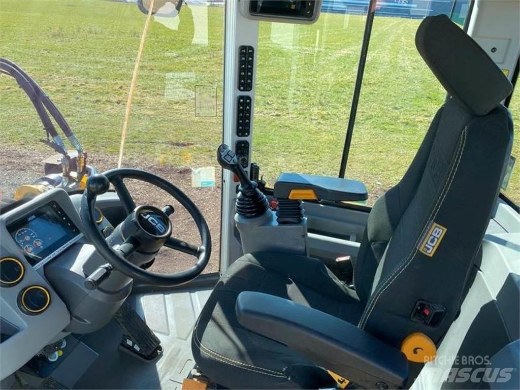 JCB 437 HT Kolesové nakladače