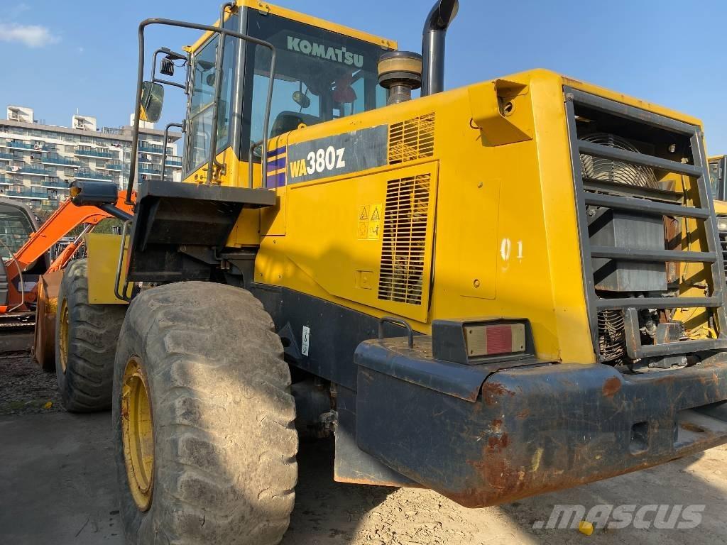 Komatsu WA 380-3 Kolesové nakladače