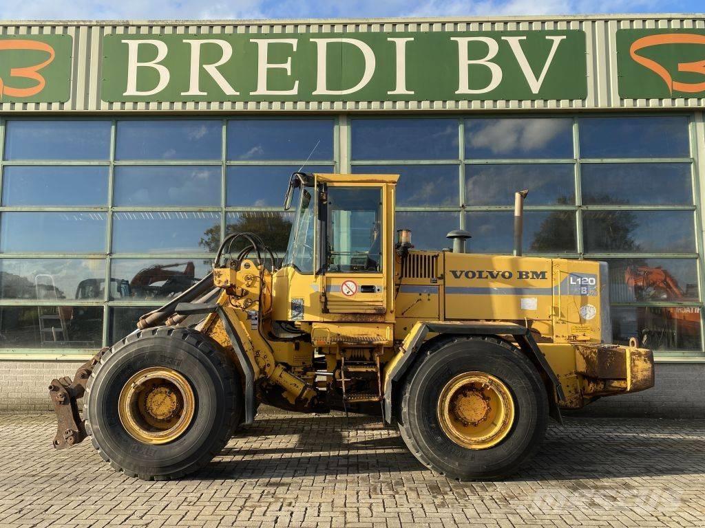 Volvo BM L 120 B Kolesové nakladače