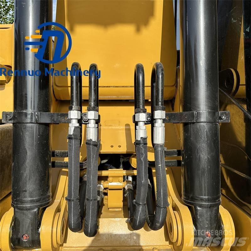 CAT 320D2 Pásové rýpadlá
