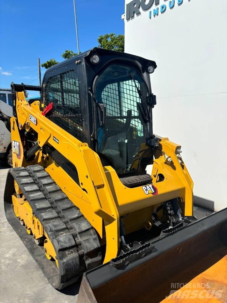 CAT 259D3 Šmykom riadené nakladače