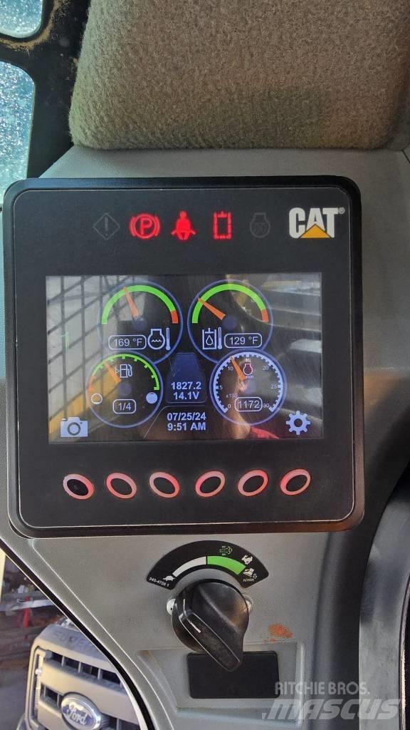 CAT 259D3 Šmykom riadené nakladače