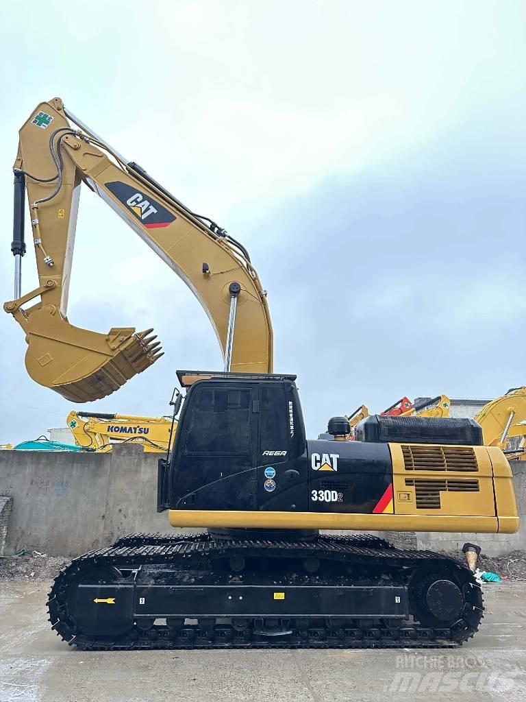 CAT 330 D2 Midi rýpadlá 7 t - 12 t