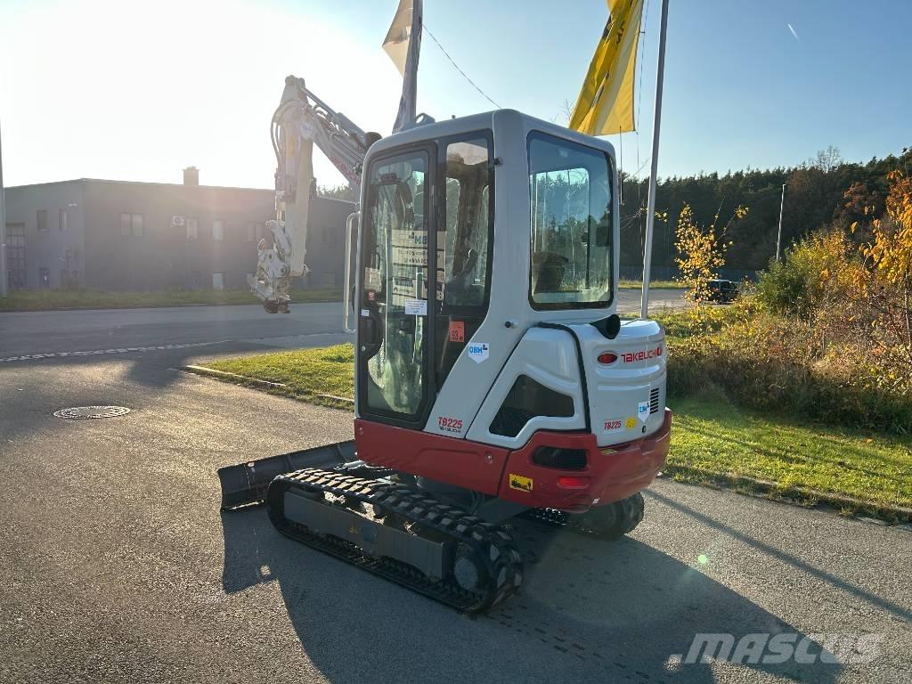 Takeuchi TB 225A V3 Mini rýpadlá < 7t
