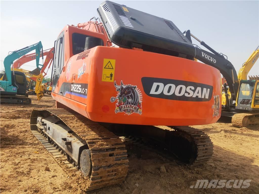 Doosan DH 225 LC-7 Pásové rýpadlá