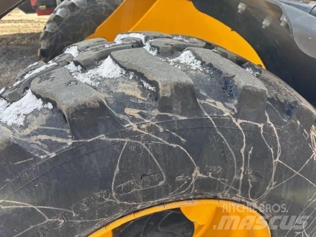 JCB 407 Kolesové nakladače