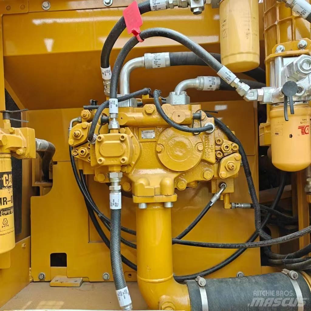 CAT 329 D Pásové rýpadlá