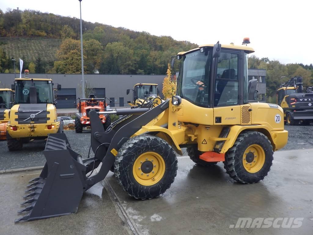 Volvo L 30 G Kolesové nakladače