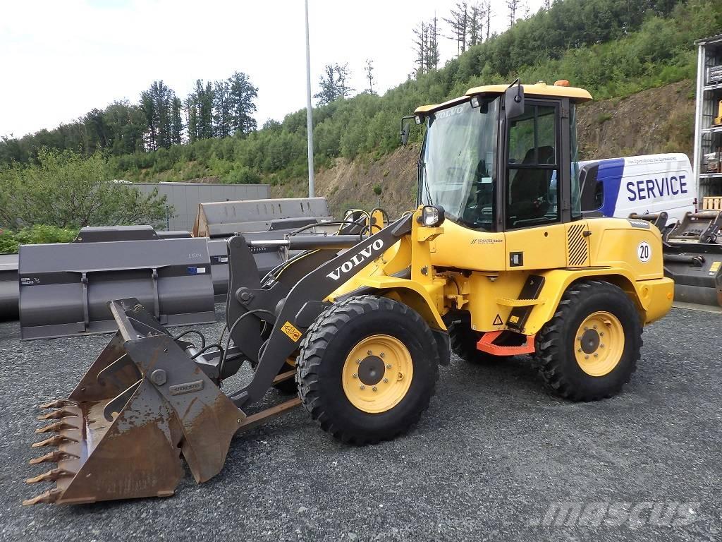 Volvo L 30 G Kolesové nakladače