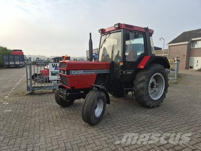 Case IH 745 XL Traktory
