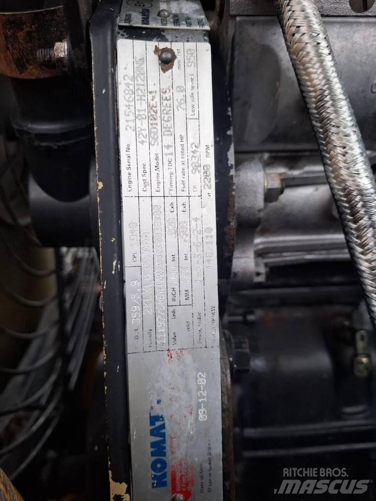 Komatsu WA 270-3 Kolesové nakladače