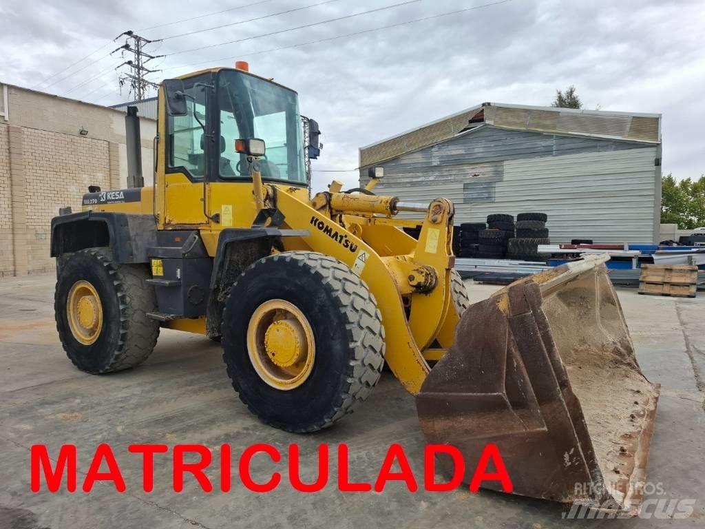 Komatsu WA 270-3 Kolesové nakladače