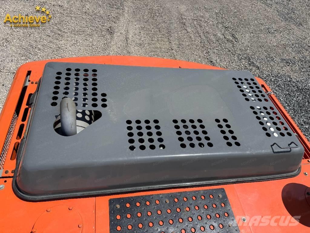 Hitachi ZX 210 Pásové rýpadlá