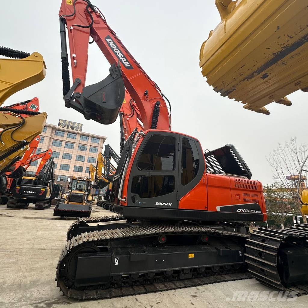 Doosan DX225LC-9C Pásové rýpadlá