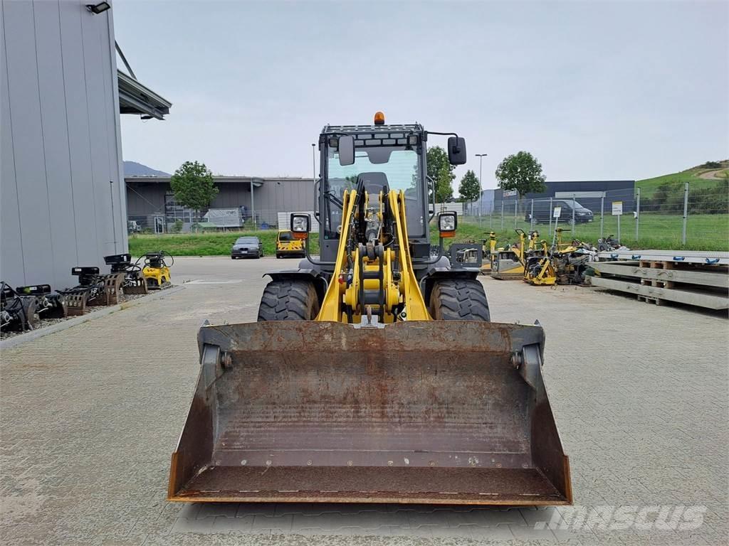 Wacker Neuson WL70 Kolesové nakladače