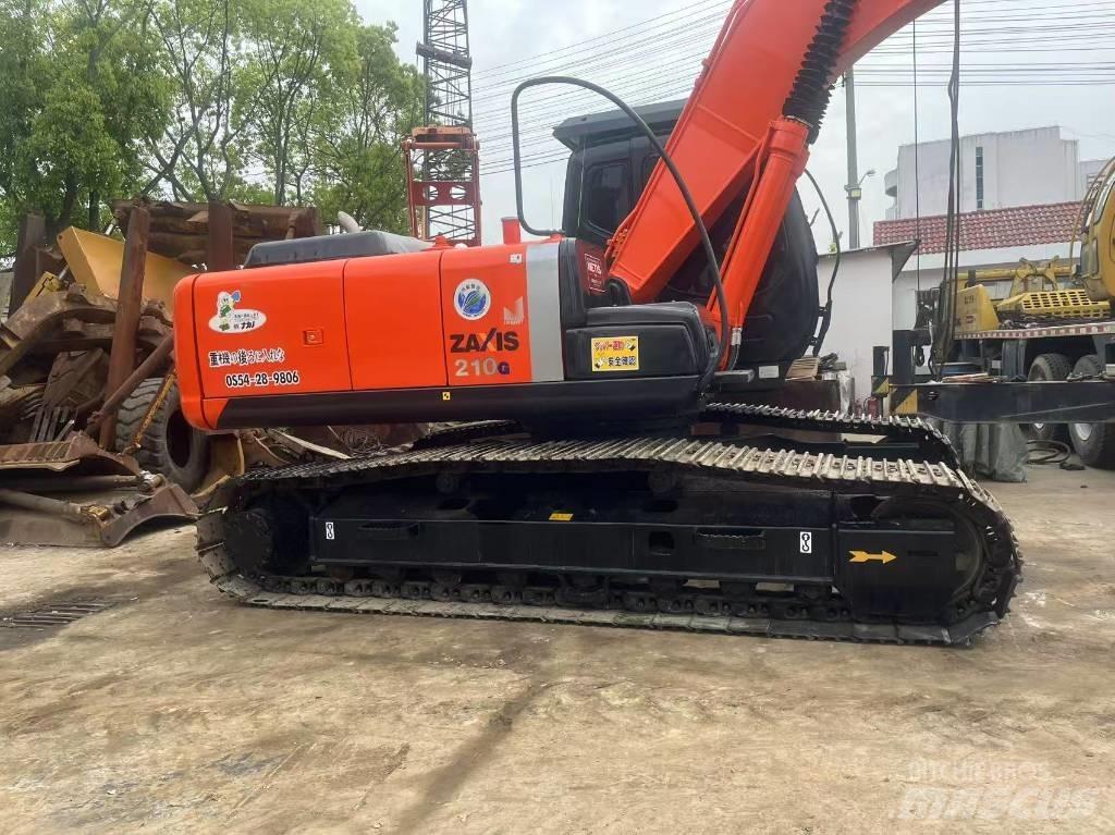 Hitachi 210LC Pásové rýpadlá