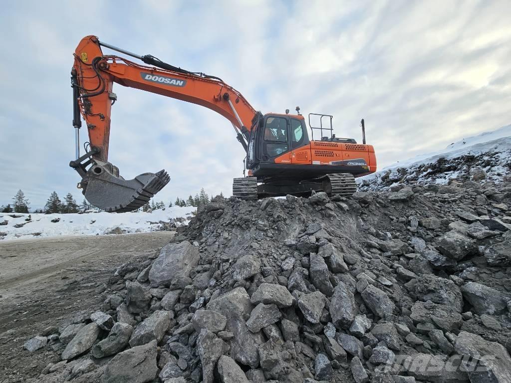 Doosan DX 340 LC Pásové rýpadlá