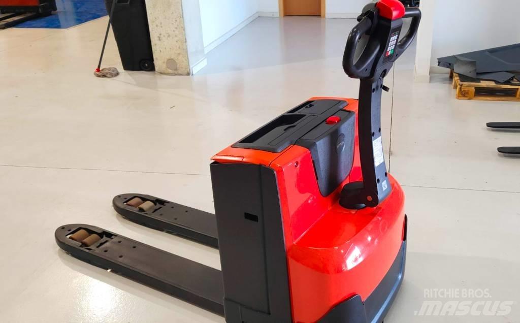BT LWE 180 Nízkozdvižný vozík