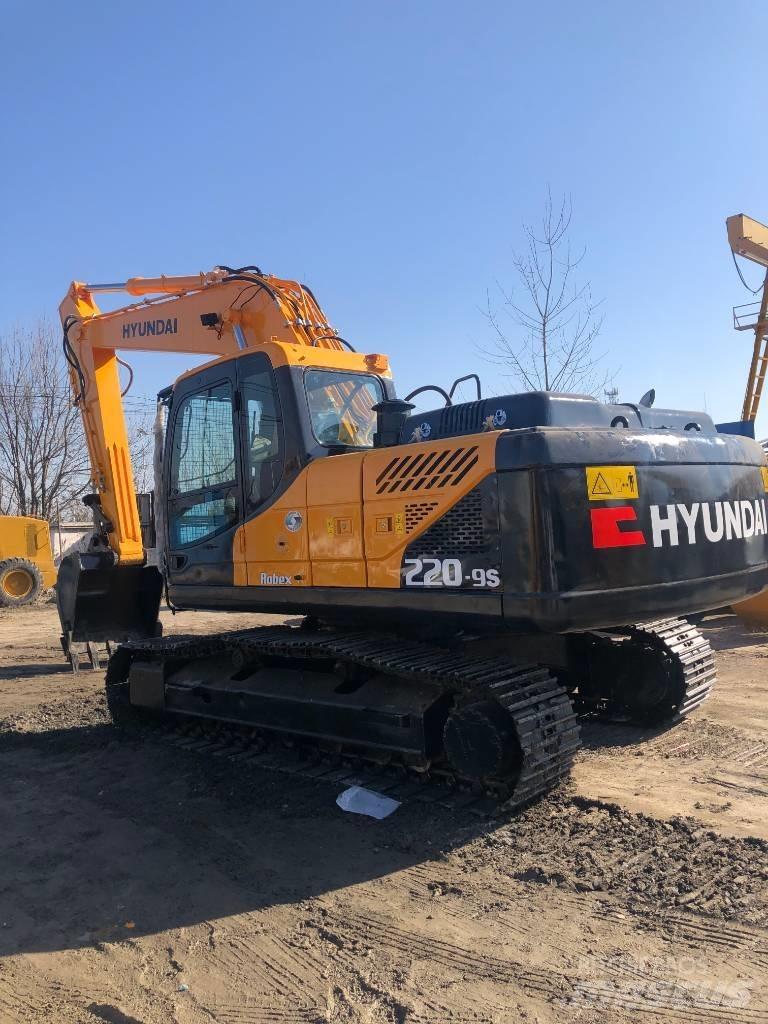 Hyundai 220-9s Pásové rýpadlá