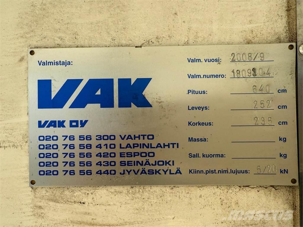 Volvo FL240 4x2 Skriňová nadstavba