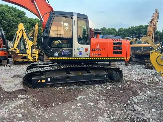 Hitachi ZX 200 Pásové rýpadlá