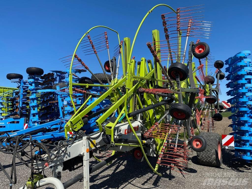 CLAAS Liner 4000 Obracače a zhrabovače sena