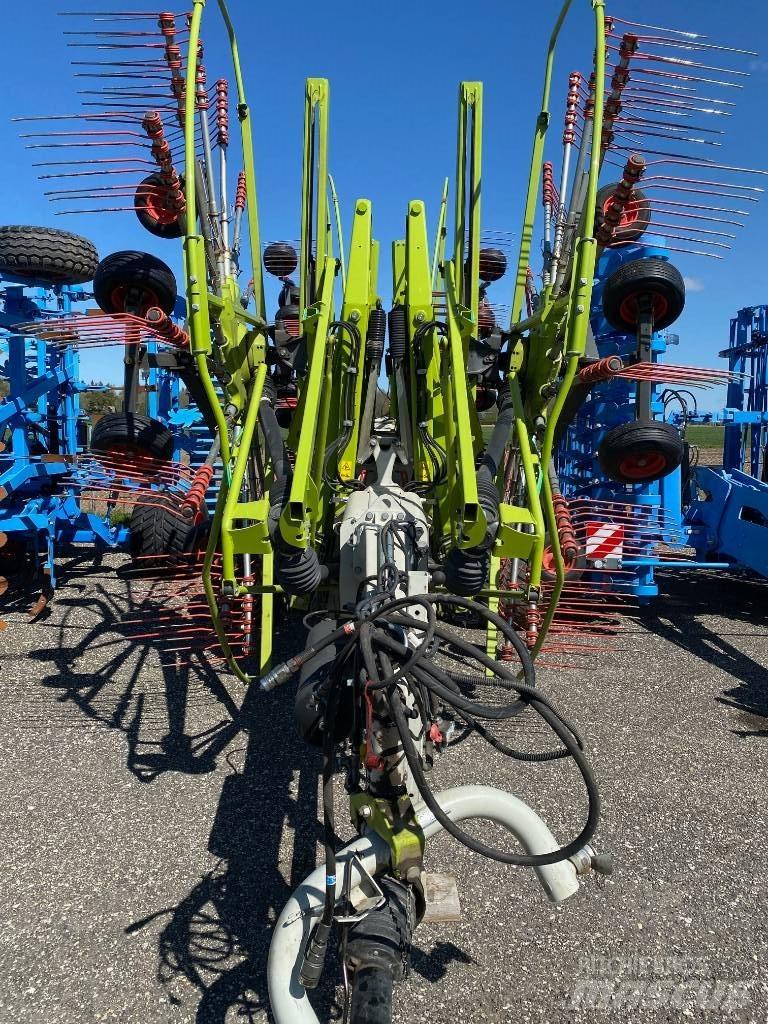 CLAAS Liner 4000 Obracače a zhrabovače sena