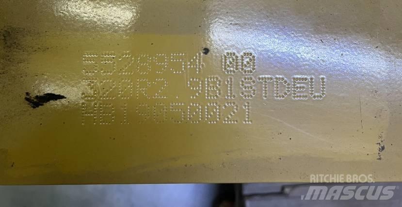 CAT 320 Výložníky a lyžice