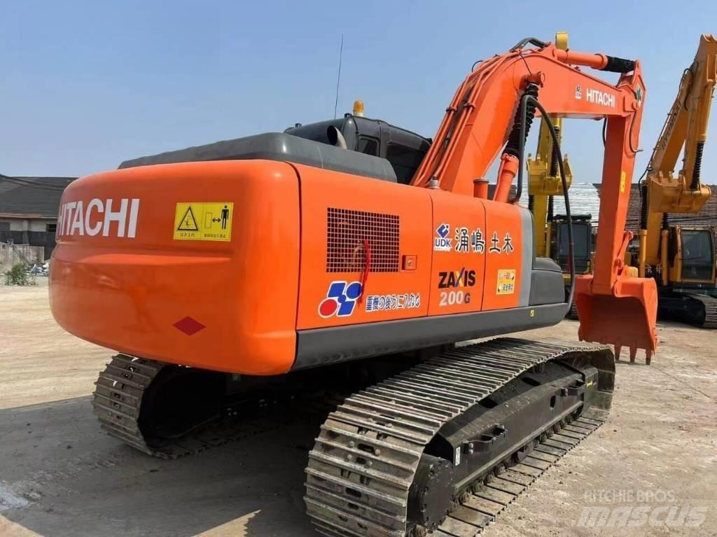 Hitachi ZX 200 Pásové rýpadlá