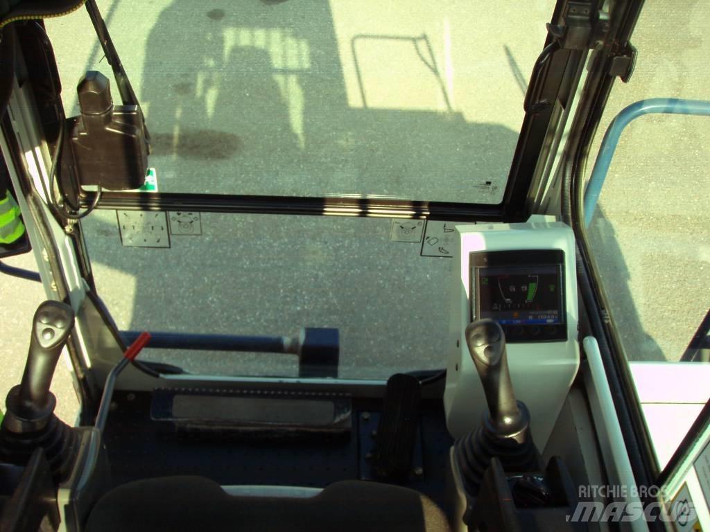 Takeuchi TCR 50 Pásové sklápače