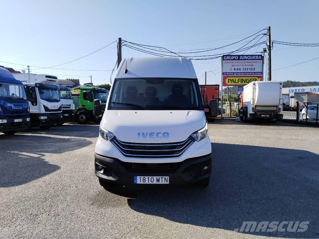 Iveco Daily 35 S12 Skriňová nadstavba