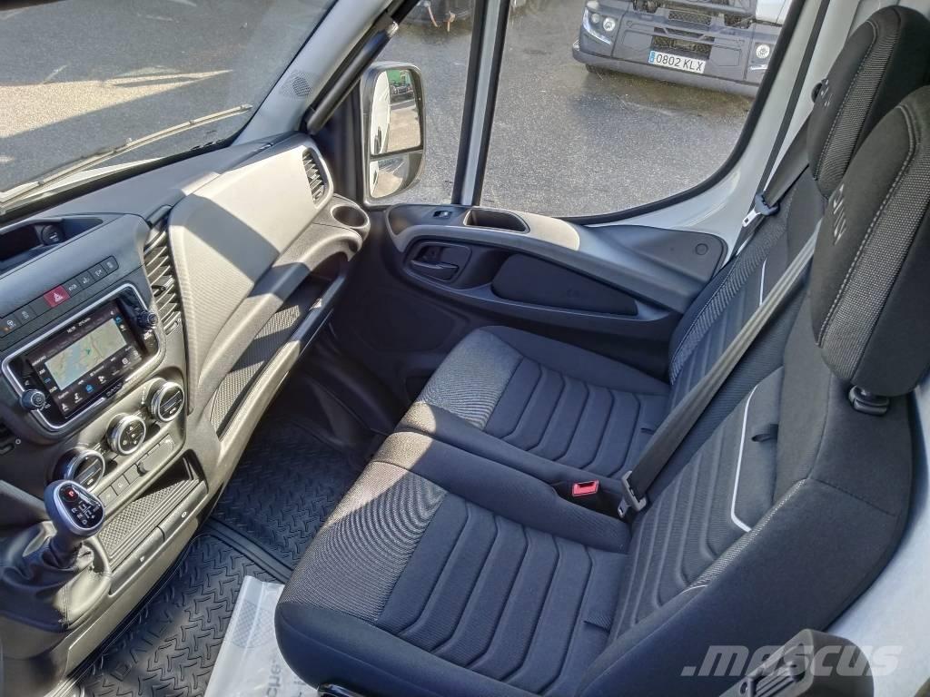 Iveco Daily 35 S12 Skriňová nadstavba