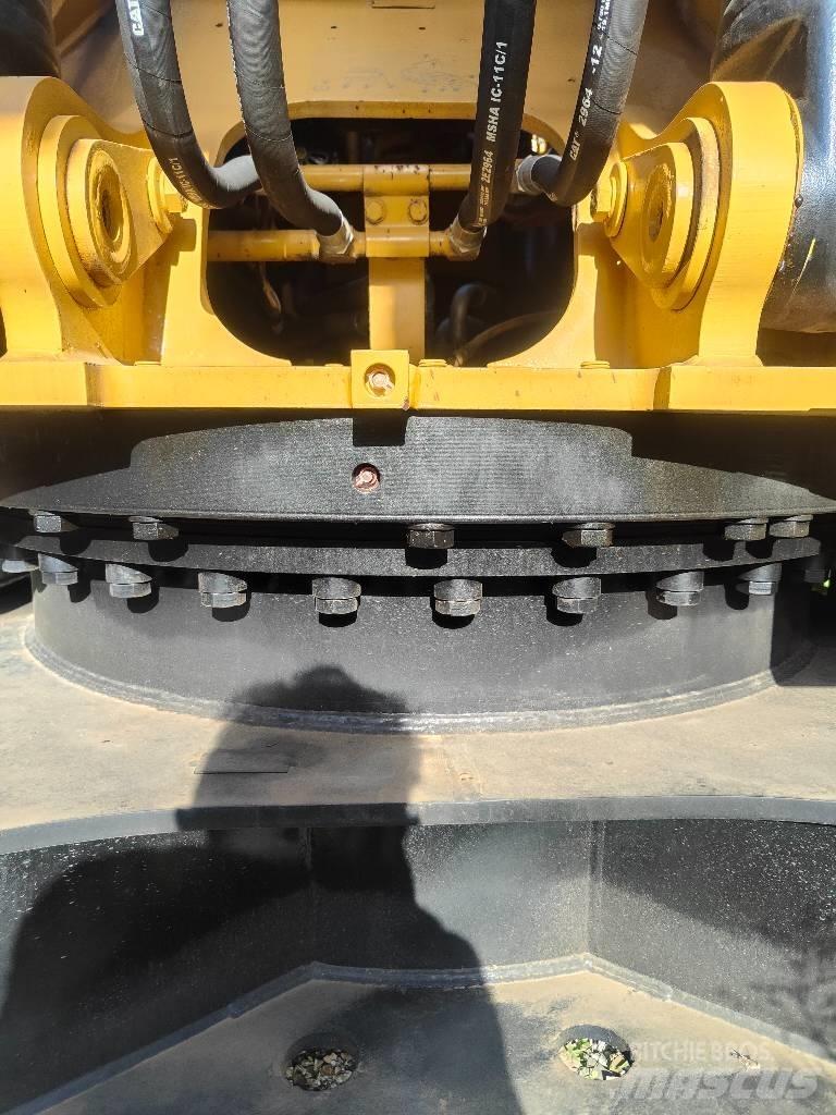 CAT 330 D Pásové rýpadlá
