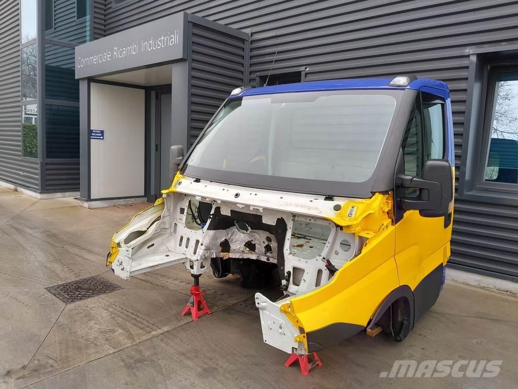 Iveco DAILY Kabíny a interiér