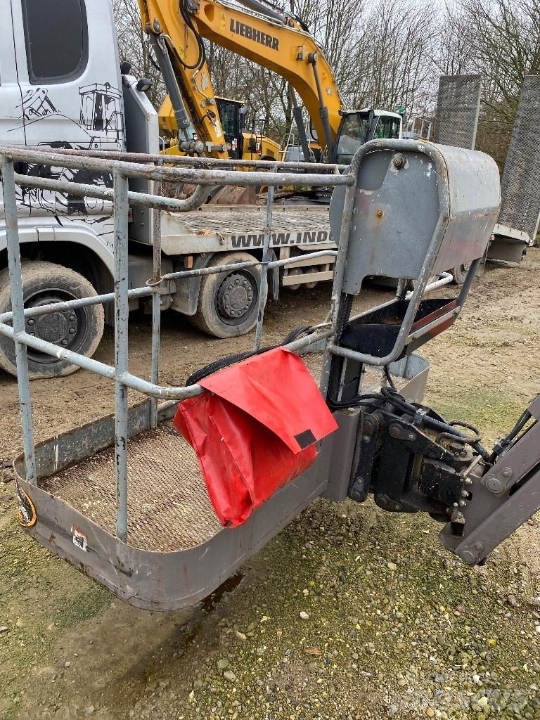 Manitou 180 ATJ Kĺbové plošiny