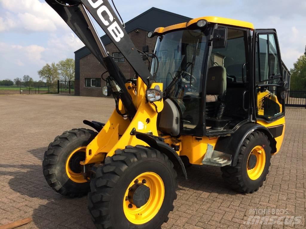 JCB 406 Kolesové nakladače