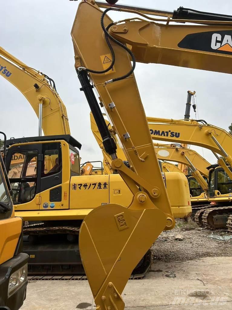 CAT 320 D Pásové rýpadlá
