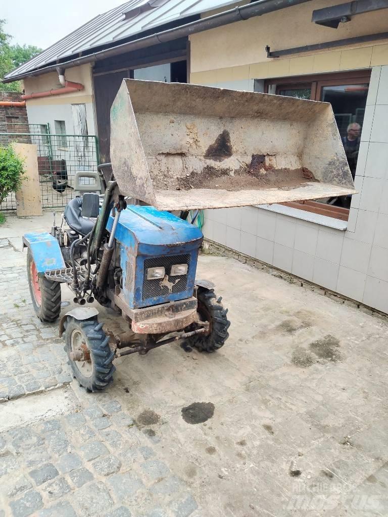  Zemědělský traktor Traktory