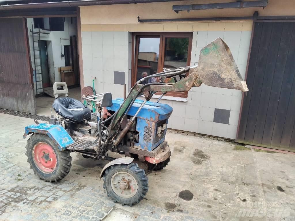  Zemědělský traktor Traktory