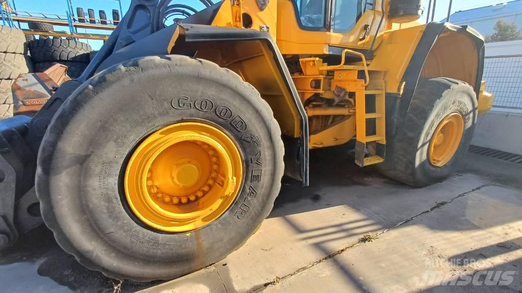 Volvo L 180 F Kolesové nakladače