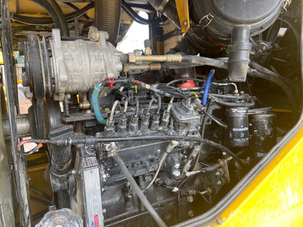 Komatsu WA 270-3 Kolesové nakladače