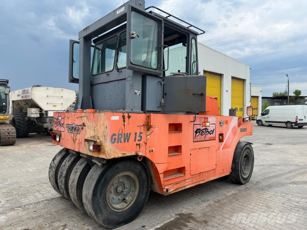 Hamm GRW 15 Pneumatikové valce