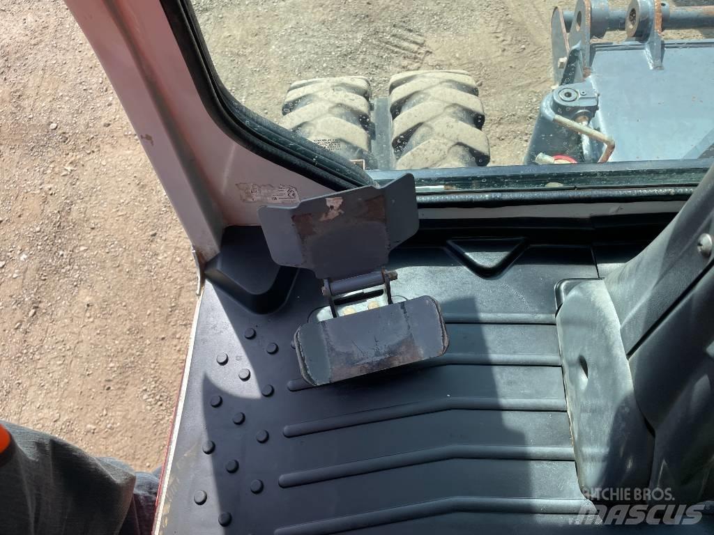 Takeuchi TB 295 W Kolesové rýpadlá