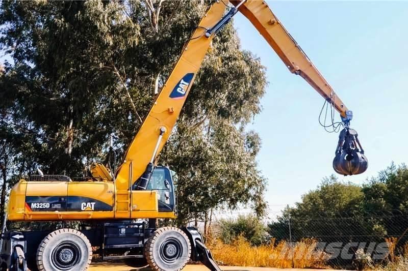 CAT M325 Mini rýpadlá < 7t