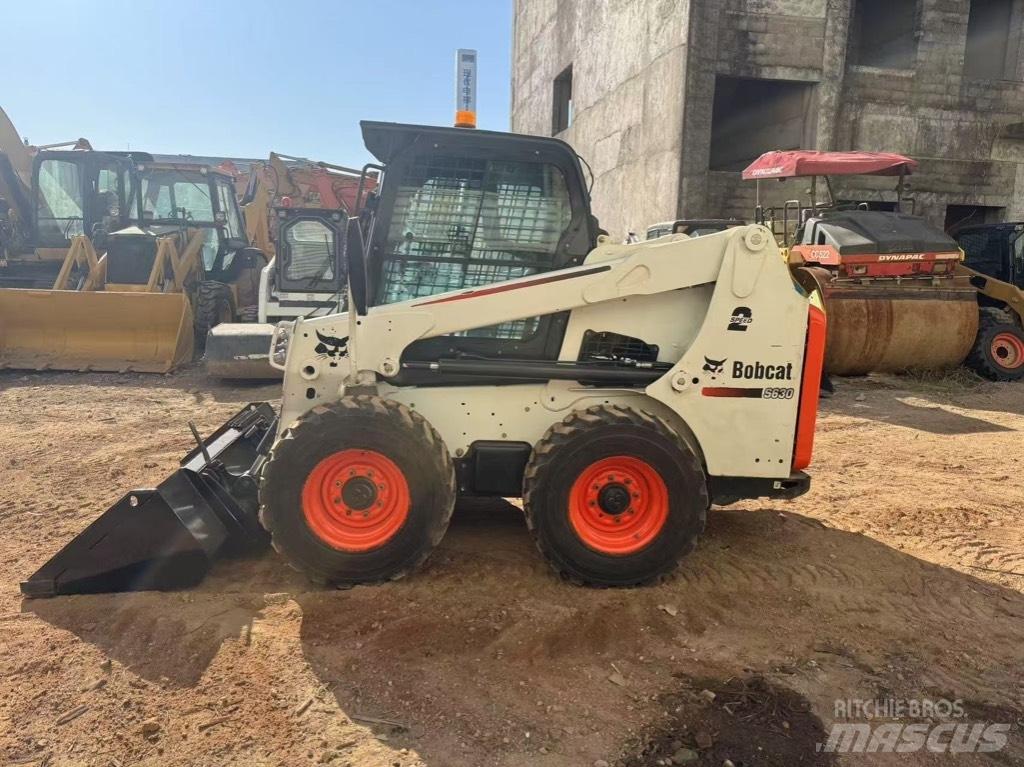 Bobcat S 630 Šmykom riadené nakladače