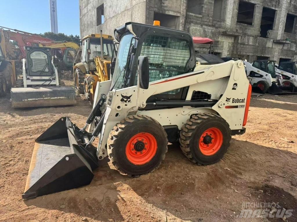 Bobcat S 630 Šmykom riadené nakladače