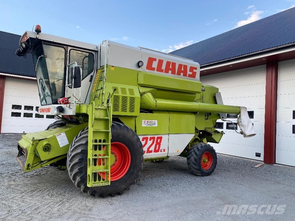CLAAS Commandor 228 Kombinované zberacie stroje