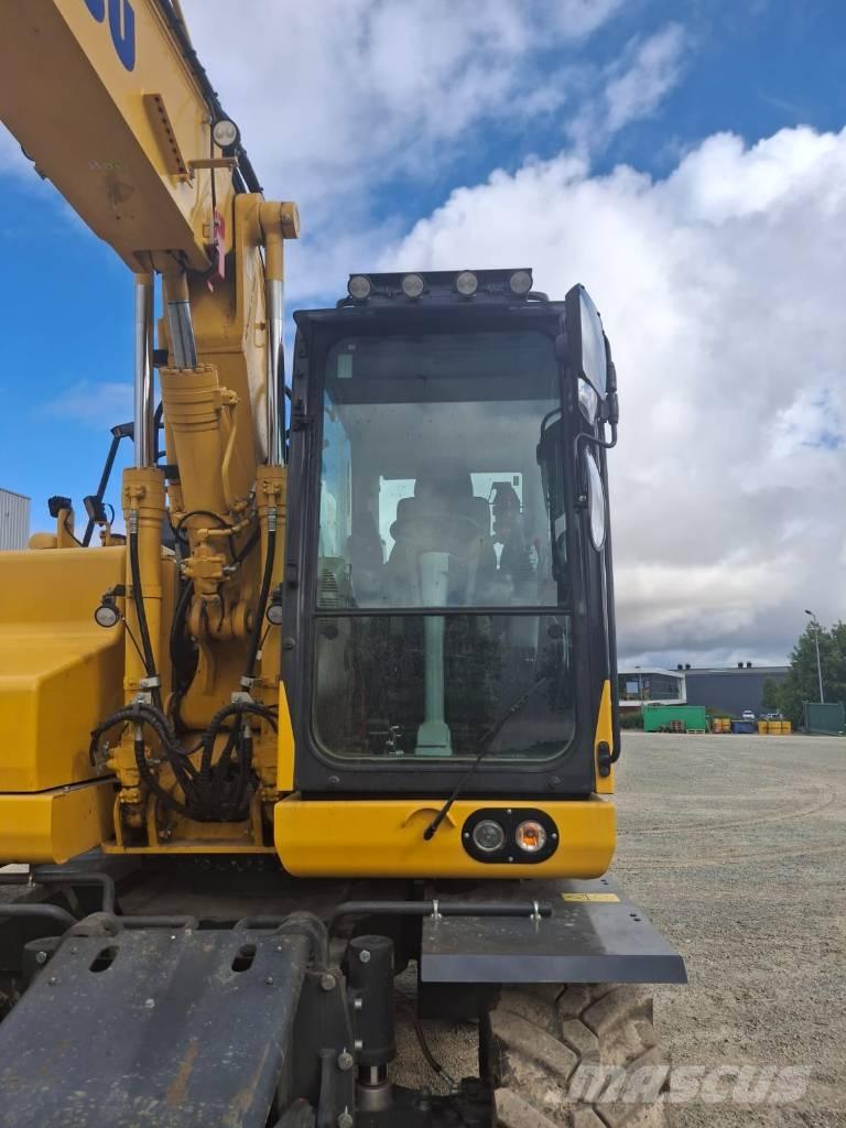Komatsu PW158-11 Kolesové rýpadlá