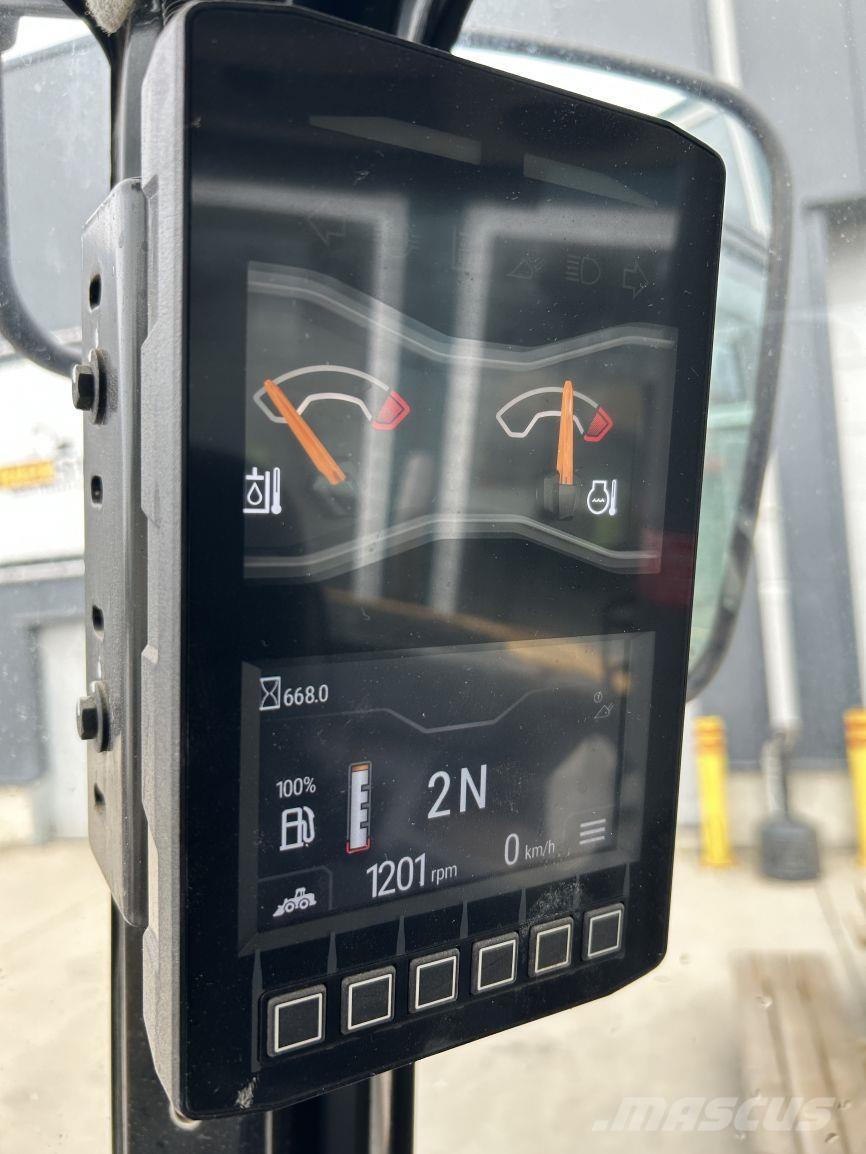 CAT 906M (8758) Viacúčelové nakladače